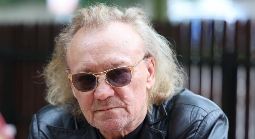 Könnyfakasztó és felejthetetlen: Horváth Charlie elvarázsolta a Mézesvölgyi Nyár közönségét