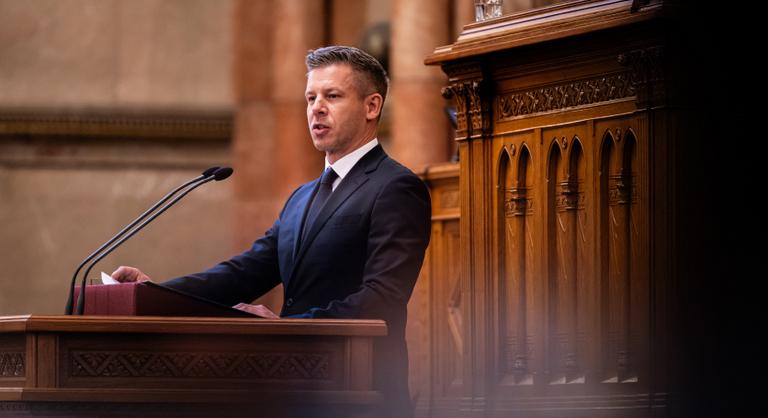 A leváltott evezős esete a Magyar Péterrel, avagy egy elnöki haiku