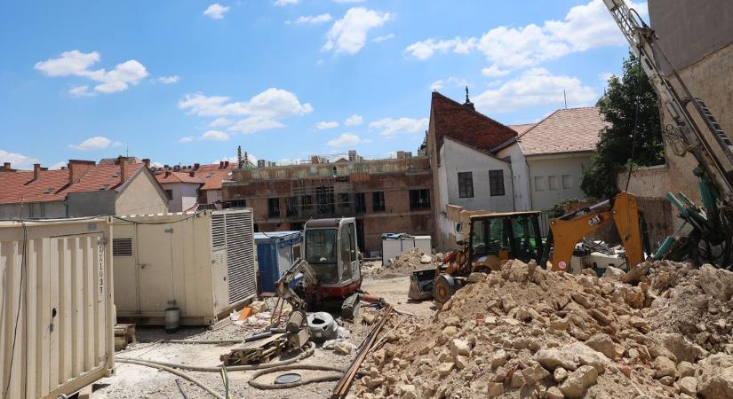 Bizonytalanná vált és teljesen le is állhat a 9 milliárdos pécsi beruházás