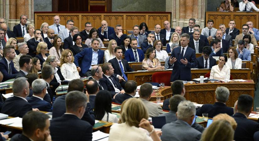Sulyoktól szabadulnának, 16 évig tarthat a mandátuma a legrégebbi fideszeseknek