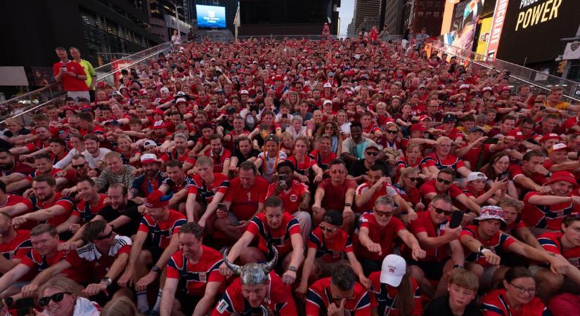 Norvég vikingek szállták meg Time Square-t