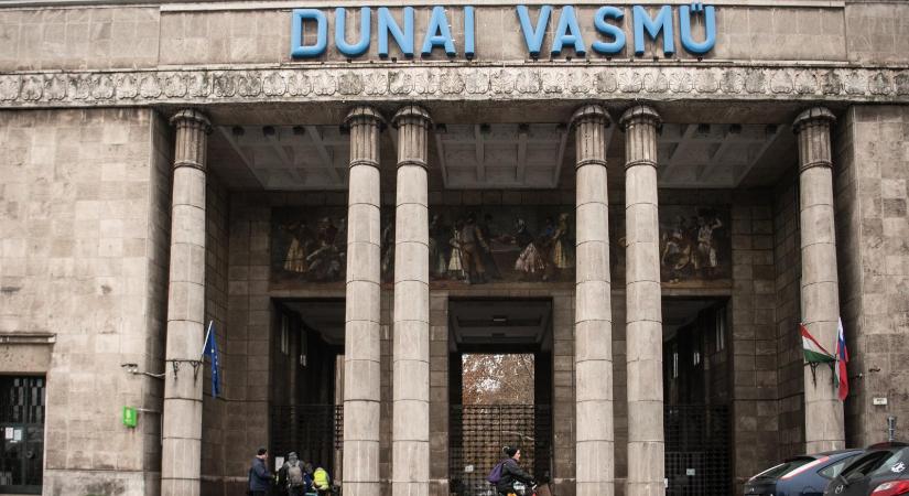 Dunaferr: Megszűnt a visszahívott dolgozók munkaviszonya, a szakszervezet a végső leépüléstől tart