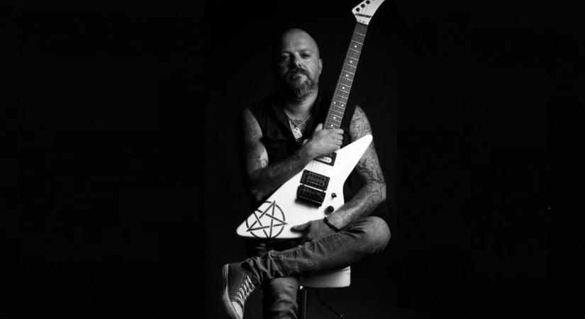 Meghalt a Rózsaszín Pittbull gitárosa