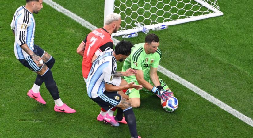 Messi két gólja világrekordot és három pontot ért