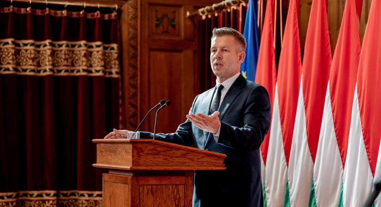 Magyar Péter: Megszabadítjuk a magyarokat a hazánkat kirabló maffiától