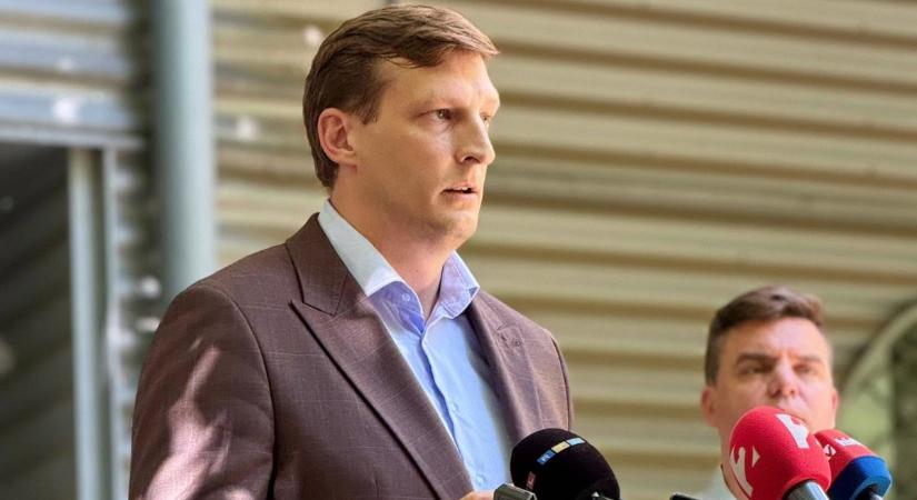 Hatalmas csend a Parlamentben: Két képviselőt vádolnak súlyos gyermekvédelmi bűnnel