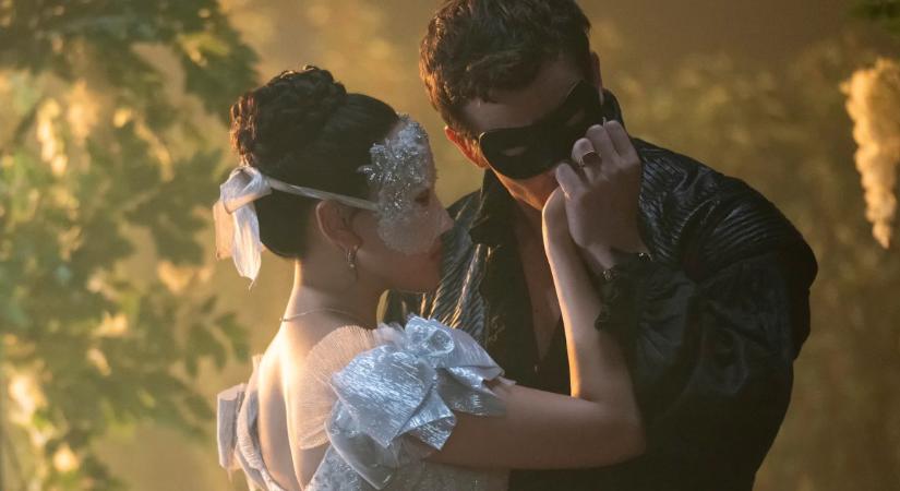 Könyves toplista: 7 regény, ami sokkal jobb elolvalsini, mint megnézni a belőle készült Netflixes adaptációt