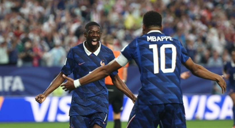 Mbappé duplázott, kétórás kényszerszünet ellenére is simán nyertek a franciák