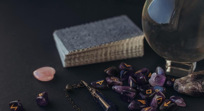 Tarot: 3 csillagjegynek meglepő fordulatot ígérnek a lapok