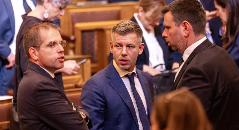 A Hormuzi-szoros miatt még visszaüthet Magyar Péter bejelentése
