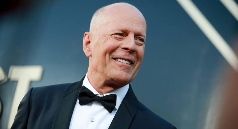 Bruce Willis így nézett ki felesége 50. születésnapján: már alig lehet felismerni