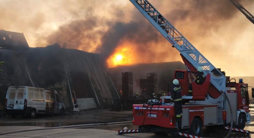 Azonnali bejelentéssel érkezett a Katasztrófavédelem a nagy zalai tűzesetről
