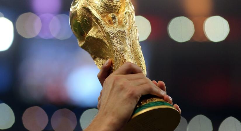 Komoly bírálatokat kapott a vb-döntő helyszíne, a FIFA azonnal reagált a játékosok panaszaira