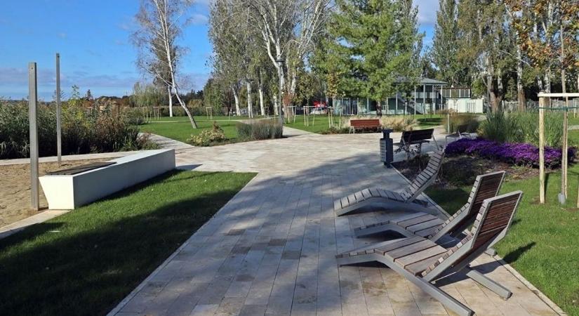 Kiverte a biztosítékot az Aranyhíd strand szabályzata
