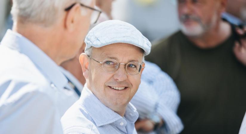 Már Bús Balázs idején is szerződött az Óbuda-Békásmegyer önkormányzata a parkfenntartási korrupciós ügyben érintett cégekkel