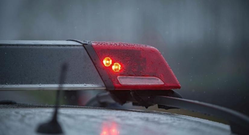 Motorosbaleset történt Debrecenben, egy embert a mentők vittek el!