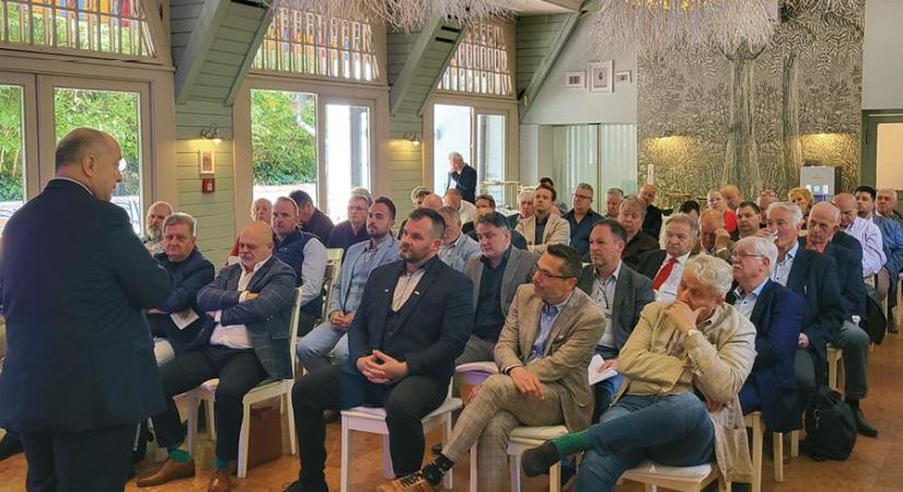 Tisztújító közgyűlés