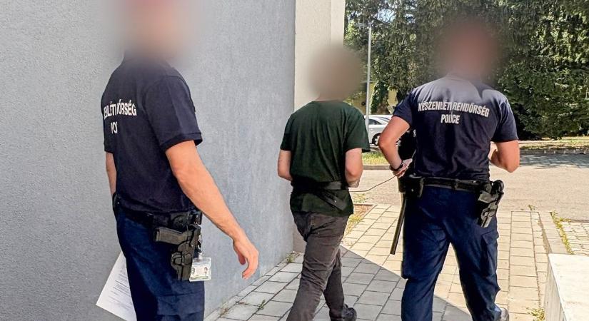 Temetőkből ásta ki az emberi testrészeket a mániákus gyűjtő, volt, hogy meg is ette  fotók, videó
