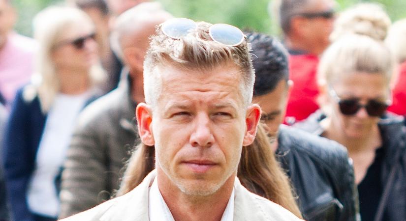 "Figyeltem Gulyás Gergelyt, koncentrált, hogy el ne röhögje magát" - Elszabadultak az indulatok a parlamentben