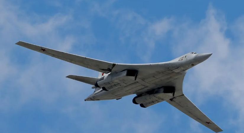 Félelmetes bombázót küldött az európai légtérbe Putyin  videó