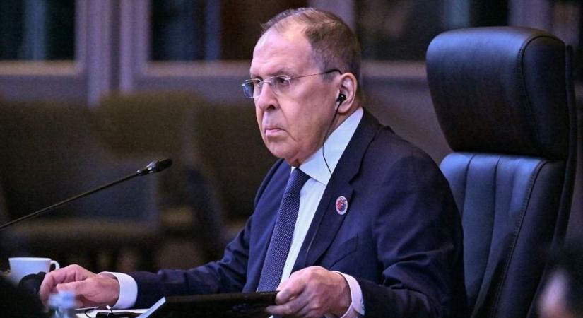 Lavrov reagált Zelenszkij fenyegetésére: Moszkva segítséget nyújt Minszknek külső agresszió esetén