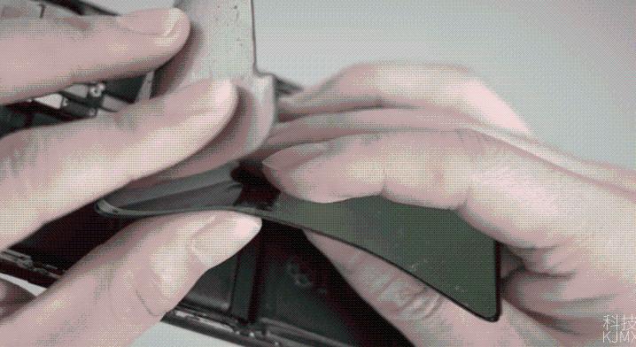 Zöld lámpát kapott a Samsung, indulhat az iPhone Fold kijelzőjének gyártása