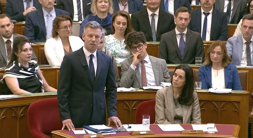 Felszámolják az eddigi közmédiát, radikális átalakításokról döntött a parlament
