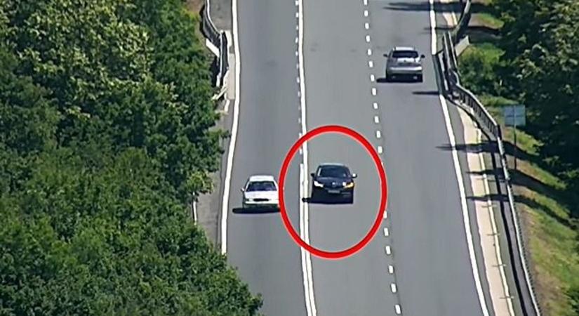 A dupla záróvonal sem számított, hajmeresztő előzés a 8-as főúton - videó