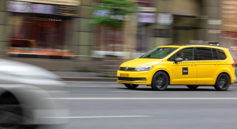 Kiderült, mely tárgyakat felejtik leggyakrabban az Uber autóiban a magyarok