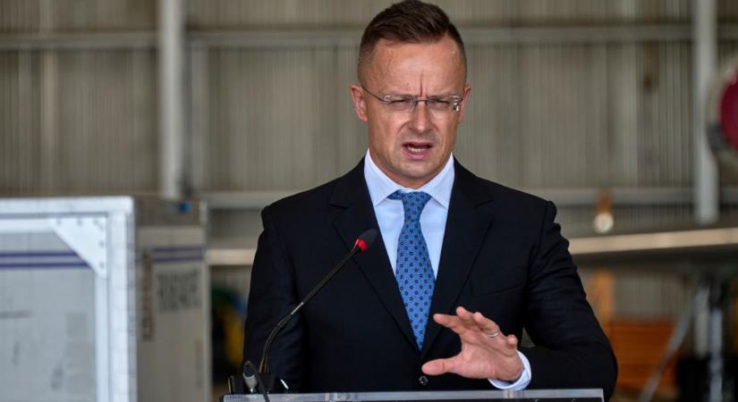 Mindenki csak pislog, olyan váratlant húzott Szijjártó Péter: erre nem volt felkészülve a parlament