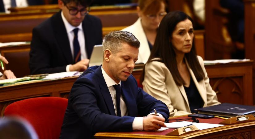 Döntött az Országgyűlés az üzemanyagárról