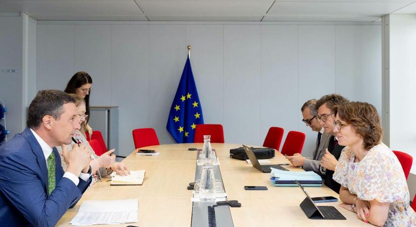 Az EU-s környezetvédelmi biztossal egyeztetett a medvehelyzetről Tánczos Barna