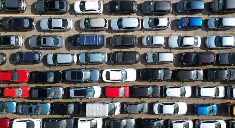 Dübörögve indult az év az európai autópiacon