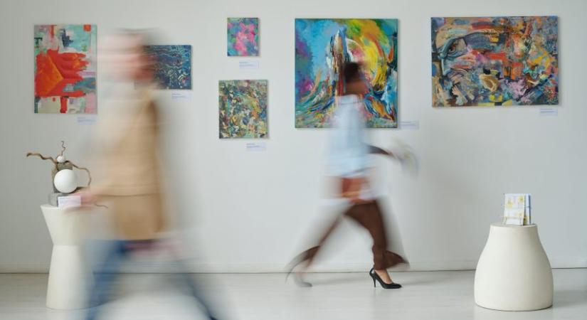 Hipnopomp: Álommal határos kiállítás nyílik Szentendrén