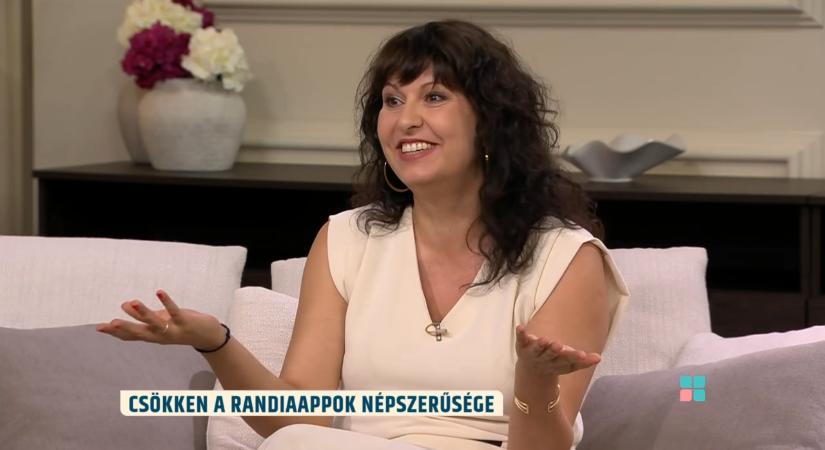 Elég volt a kényszerített kapcsolódásból: kiderült, hol ismerkednek inkább a mai fiatalok