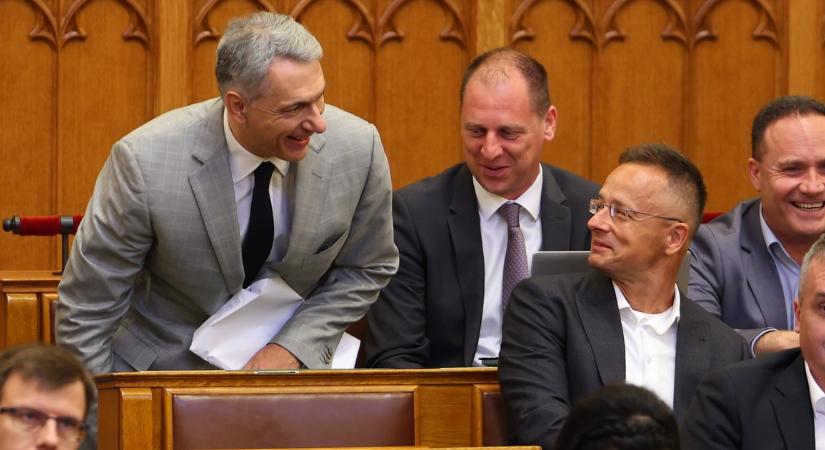 Csak lestek: Lázár János mindenkit meglepett