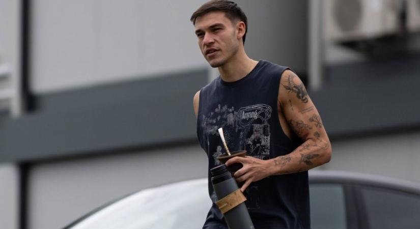 Áron alul adja el 37-szeres válogatottját a Manchester United