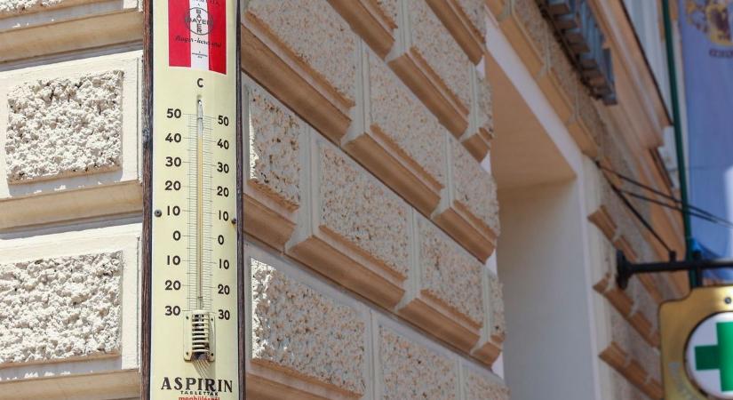 Még nagyobb lesz a hőség: a legmagasabb fokozatú riasztás lép életbe