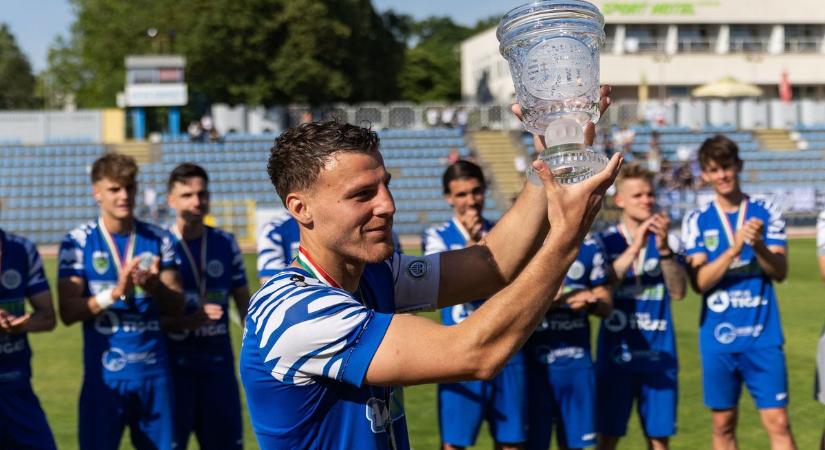 Jó hírt kaptak a tatabányai szurkolók, maradnak a húzóemberek