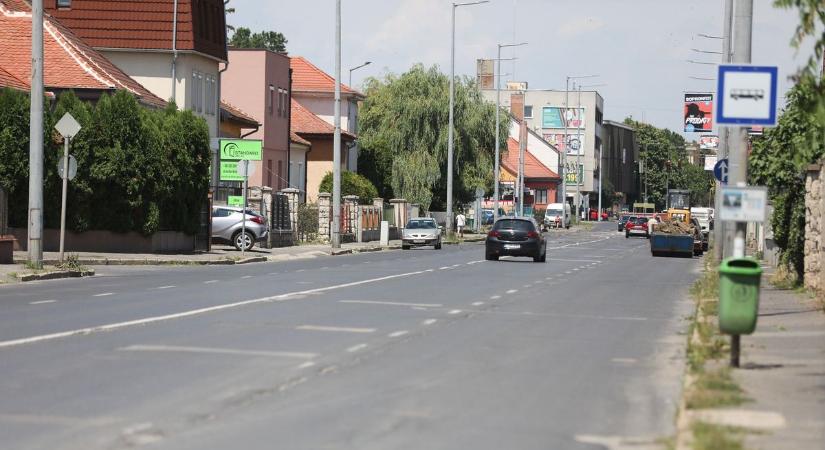 Rettenetes állapotban van a Hunyadi út, de hamarosan megújul – szerdán Ön is kérdezhet a tervekről