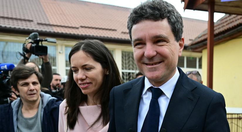 Teljes a politikai káosz Romániában: a 24. órában vannak a pártok, hogy miniszterelnököt találjanak
