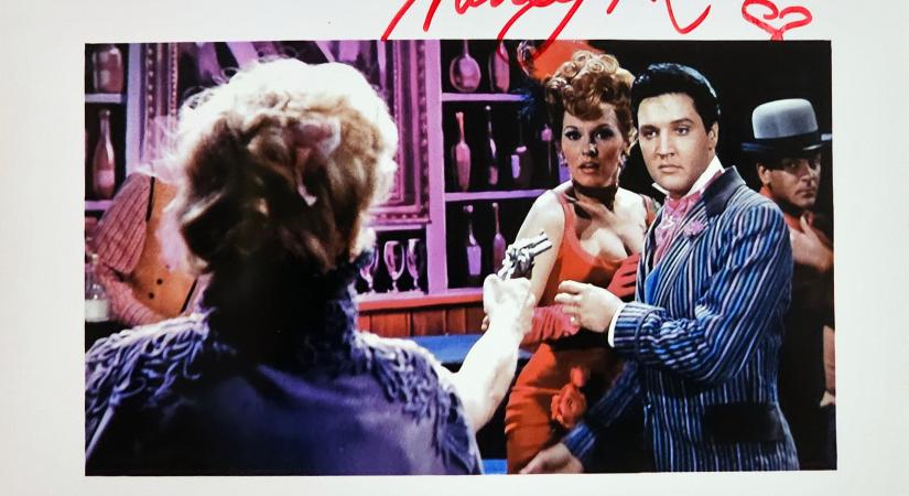 Elvis Presleyvel is együtt játszott a magyar díva – Nancy Kovack lábai előtt hevert Hollywood