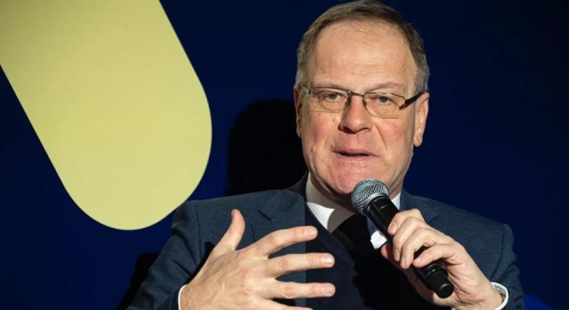 Pánik a Fideszben: Navracsics és Ferencz Orsolya már nyílt levélben könyörögnek az oligarcháknak pénzért
