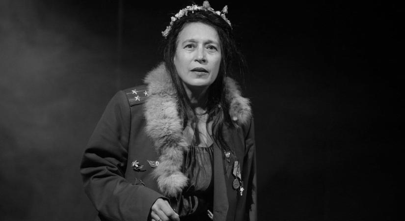 Meghalt Nyakó Júlia színésznő