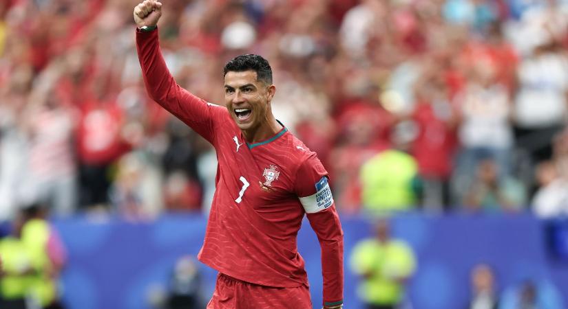 Vb: Még vége sincs Ronaldo meccsének, de már történelmet írt - videó