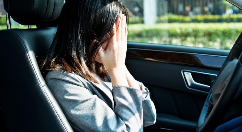 Elszabadultak a bírságok: tömegesen kapják az 52 ezres csekkeket a magyar autósok