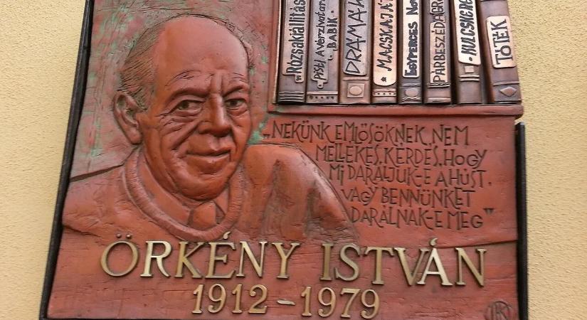 Örkény Istvánra emlékezünk, aki nevetéssé formálta az emberi nyomorúság drámáját