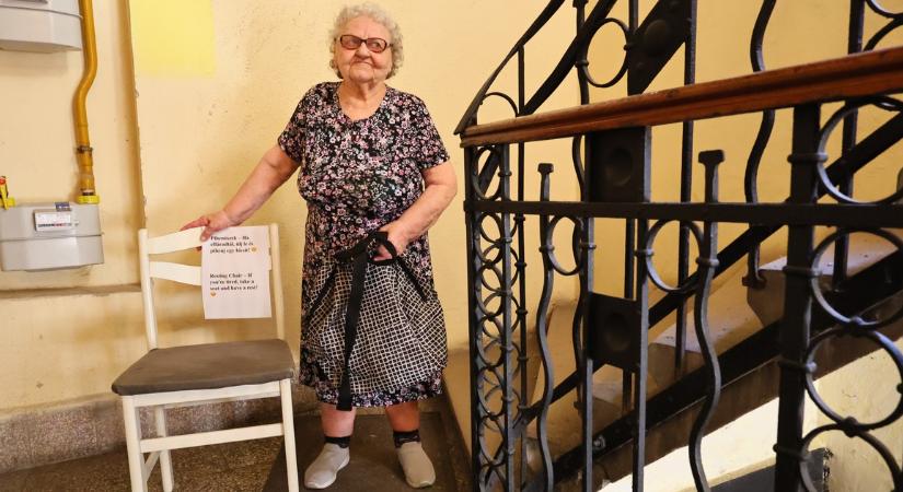 Így teszi élhetőbbé a lift nélküli társasházakat a közös képviselő az időseknek – Ezt csak körültekintően lehet alkalmazni, mert büntetés is járhat érte