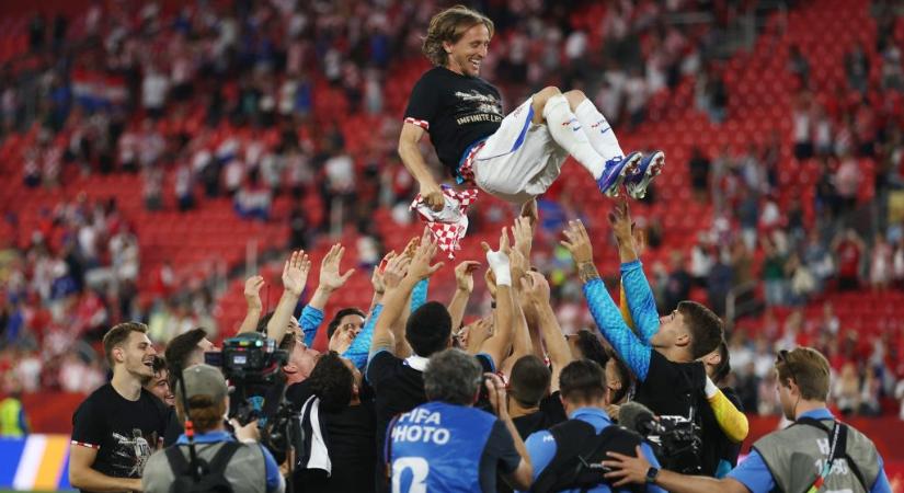 Ronaldo megérkezett, nem fogtak kezet a nemi erőszakkal vádolt focistával, horvát siker Modric 200. meccsén – ez történt a vb 13. játéknapján