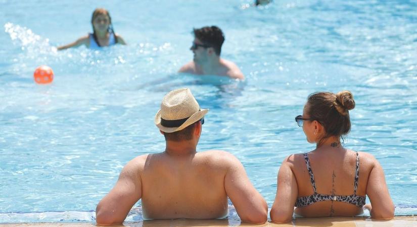 Ájultan esett össze a fiatal lány a strandon